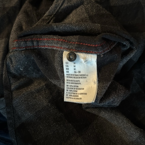Vintage American Eagle Flannel black and grey, super soft. - Picture 9 of 9